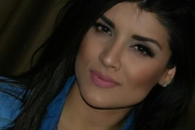 Folk pevačica objavila sliku bebe samo tri dana nakon porođaja!