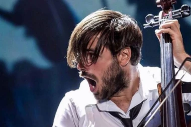 VEĆ JE PREBOLEO ROZGU: Ovo je nova devojka Stjepana Hausera!