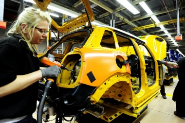 "BMW" premešta proizvodnju "minija" u Kinu