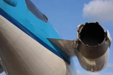 ZA FILIPINCE SVE CRNO: Evakuisano 180 putnika iz aviona!