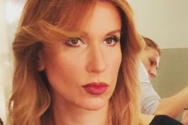 Voditeljka optužila Snežanu Dakić za mobing: NAPUCANA NESREĆNICA NAS JE SVE MALTRETIRALA!