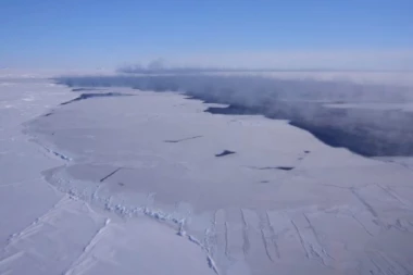 RUPA VELIČINE SRBIJE SE OTVORILA NA ANTARKTIKU: Naučnici u čudu, nemaju objašnjenje!