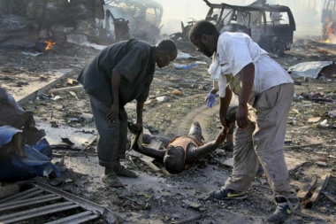 NOVI NAPAD U SOMALIJI: Mrtvih na sve strane!