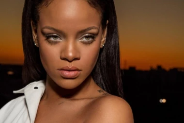 TEBI U INAT POSTAĆU DEBELA: Rijani ni fotošop ne pomaže!