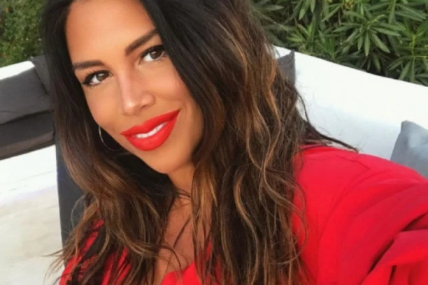 (FOTO) Ekskluzivno! Kaja Ostojić uhvaćena sa novim dečkom: Konačno prebolela Džunior Džeka u njegovom zagrljaju!