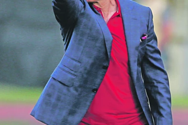 Ustaše ponovo hoće srpsku krv: IGRAČE ZVEZDE  POLITI BENZINOM i ZAPALITI PRED STADIONOM!