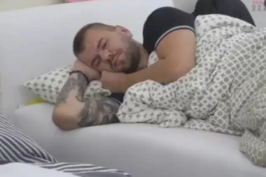 Supruga besna zbog javne afere košarkaša i starlete: JANJUŠ ME VIŠE NE ZANIMA!