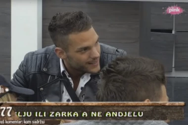 STIGAO ROĐENDANSKI POKLON: Anđelo nije mogao da zaustavi suze!