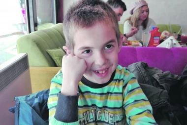 Devet godina živi sa bakinim bubregom