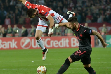 Otkriveno šta je Savić nosio u ruci kada je skrivio penal!