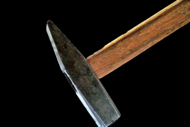 HOROR na Novom Beogradu: Muškarac Kineza pretukao ČEKIĆEM!