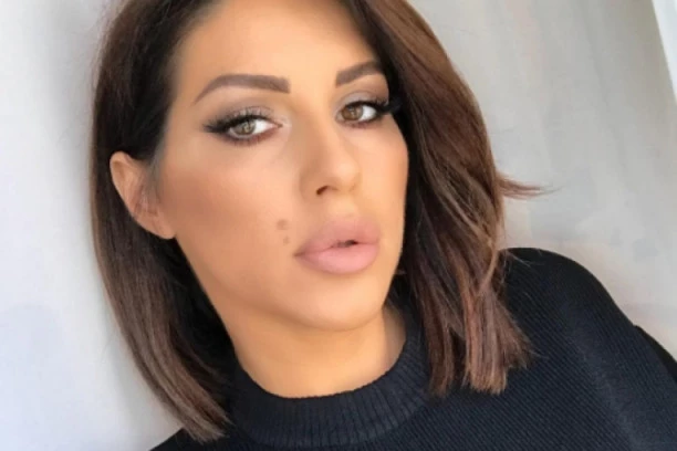 (ŠOK FOTO) POKRETNI SKELETON: Seka Aleksić postala kost i koža, nenormalno izgubila kilograme nakon porođaja!