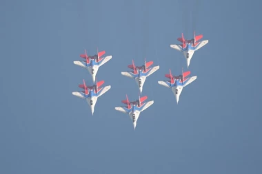 VOJSKA NADLEĆE JUG SRBIJE!