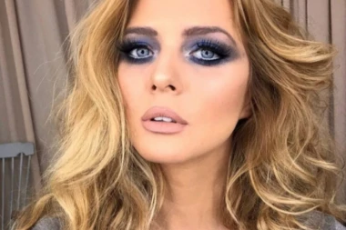 Glumica po prvi put O TRUDNOĆI!