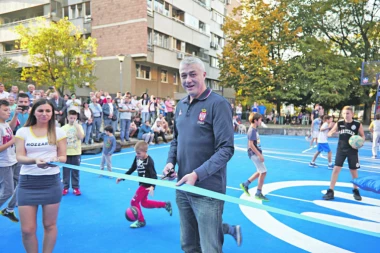 Danilović otvorio teren u Bloku 45 posvećen košarkašima Srbije!