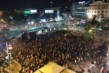 JOŠ JEDAN TEŽAK DEBAKL: Janković, Jeremić i "patkari" skupili jedva 400 ljudi