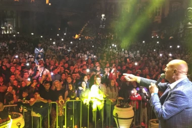 (VIDEO) Šaban i Ilda rasterali oblake nad Smederevom