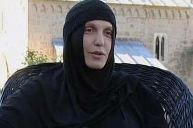 Mati Efimija Topolski: Bog nas ne tera ni na šta, pa ni na rađanje dece!