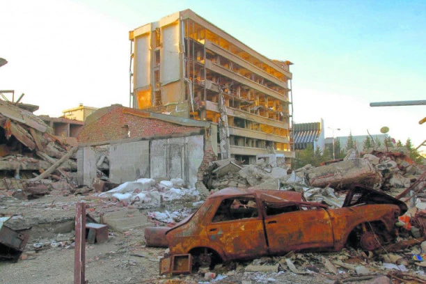 Francuski sud: Žandarm žrtva osiromašenog uranijuma iz NATO bombi na Kosovu!