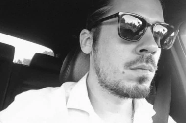 (FOTO) TUGA! Nikola Rokvić u suzama: POTRESNIM REČIMA SE OPROSTIO OD OSOBE KOJU JE POŠTOVAO VIŠE OD SVEGA!