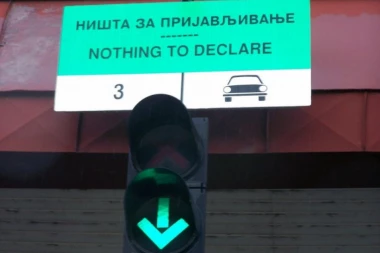 Carnici podigli dečje sedište i ZATEKLI SCENU IZ KRIMI FILMA!