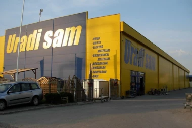 PARKING ZA KUPCE NA VIDIKOVCU NEBEZBEDAN: "Uradi sam" garaža  opasna po život!