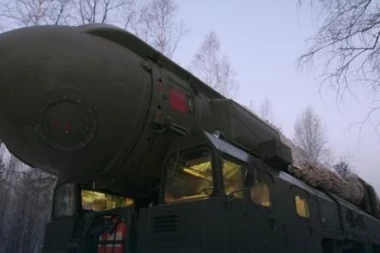 PUTIN LIČNO nadgledao lansiranje BALISTIČKIH RAKETA!