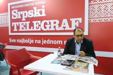 Poznati pitanjima rešetali Vladimira Đukanovića: Količina idiotluka koji opozicija dnevno proizvede je umetnost