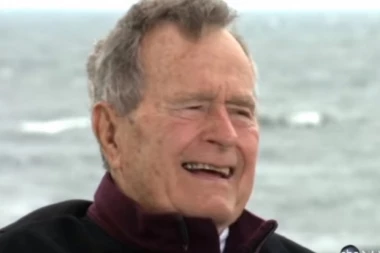 (VIDEO) Ko je bio Buš stariji, kojeg je Amerika obožavala?