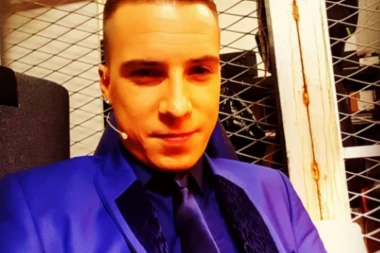 HTEO JE NJENU DRUGARICU: Folk pevač otkrio kako je upoznao svoju suprugu!