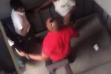 Ovo je jedna od NAJGLEDANIJIH ŠKOLSKIH TUČA!