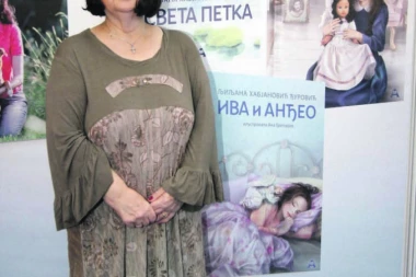 Decu odmalena uče da budu kupci šarenih laža