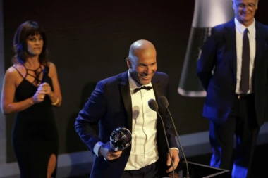 Zidan ostao na zemlji, uprkos nagradi: NISAM JA NAJBOLJI TRENER NA SVETU!