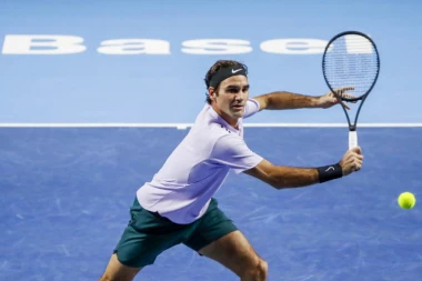 Svoj na svome: FEDERER DOMINIRA PRED DOMAĆOM PUBLIKOM U BAZELU!