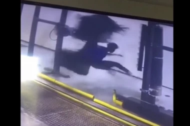 (VIDEO) Auto-perionica ne prašta greške!