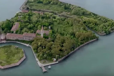 NAJJEZIVIJE OSTRVO JADRANA SAGRAĐENO NA LJUDSKIM KOSTIMA!