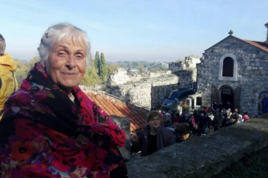 (FOTO) Iz bolničke postelje kod Svete Petke