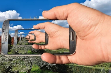 (VIDEO) Stiže savitljivi telefon SA DVA EKRANA?