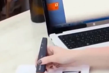 (VIDEO) DA UČENJE NE BUDE MUČENJE: Ovaj uređaj rešava najveće probleme studenata!