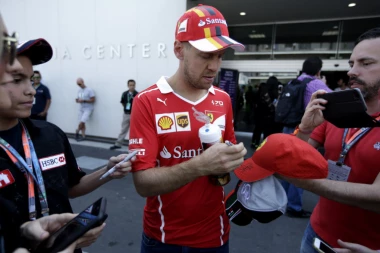 (VIDEO) FETEL OSVOJIO POL POZICIJU U MEKSIKU: Hamilton sa trećeg mesta juri titulu