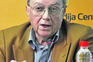 BORISAV JOVIĆ U TEŠKOM STANJU! Nekadašnji predsednik Predsedništva SFRJ na intenzivnoj nezi u VMC Karaburma!