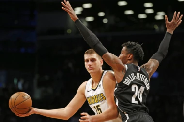 (VIDEO) DABL-DABL JOKIĆA: Srpski košarkaš novim majstorijama oduševio Amerikance