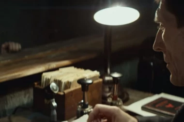 VI ODLUČUJETE KO JE TERORISTA: Prvi trejler za "Papers, Please" film!