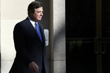 KUĆNI PRITVOR TRAMPOVOM ŠEFU KAMPANJE