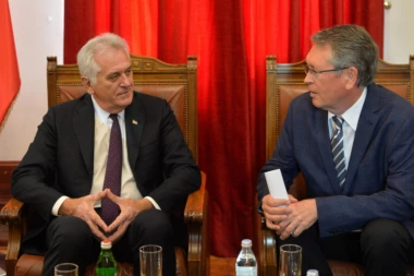 NIKOLIĆ I ČEPURIN: Povećanje investicija i robna razmena!