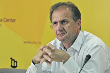 Reagovanje Ivana Simiča na tekst "Dinkićev poreznik radi za srpskog tajkuna!"