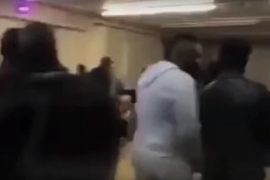 (VIDEO) PUCNJAVA NA ŽURCI U LONDONU: Noć Veštica se pretvorila u HOROR!