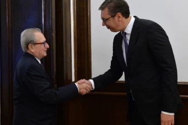 Ađijus zamerio Vučiću neizručivanje dvoje radikala Hagu!