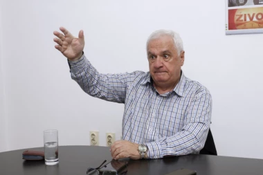 NIKO NE PALI TENKOVE DŽABA! Spasić: Albanci su u strahu, toliko smo MOĆNI da možemo znati šta je Kurti VEČERAO!