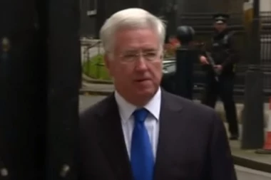 BRITANSKI MINISTAR PODNEO OSTAVKU